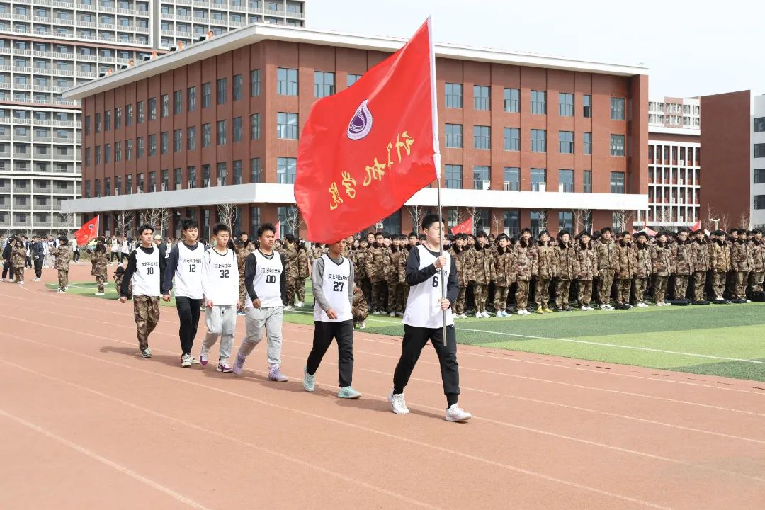 UG环球官方网第十六届“学院杯”篮球联赛隆重开幕