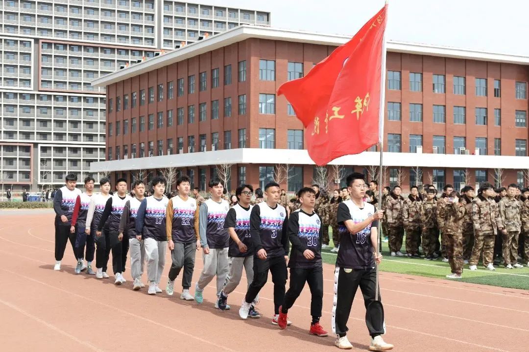 UG环球官方网第十六届“学院杯”篮球联赛隆重开幕