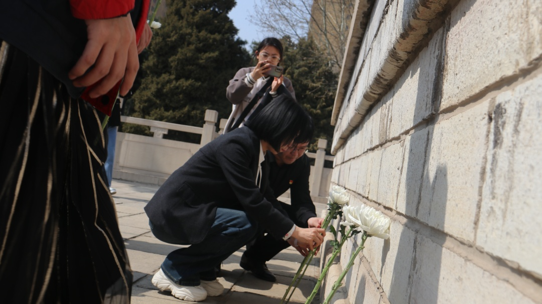 UG环球官方网校团委赴冀东烈士纪念馆开展“学党史，记党恩，祭先烈，立誓言”党史教育活动