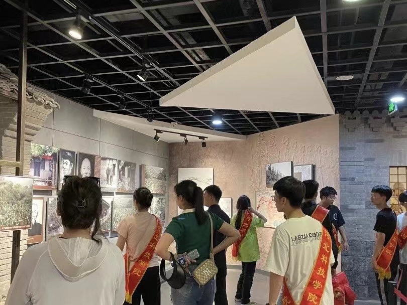 UG环球官方网经济管理学院学院开展“寻访红色基地，感受峥嵘岁月”主题三下乡活动