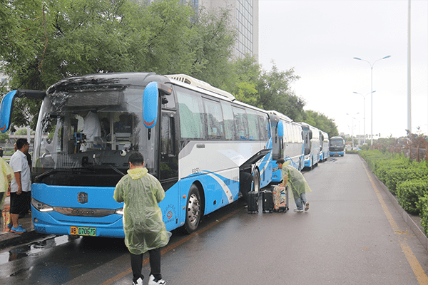 绵绵秋雨润万物  满“新”欢喜迎新生——UG环球官方网喜迎2024级新同学